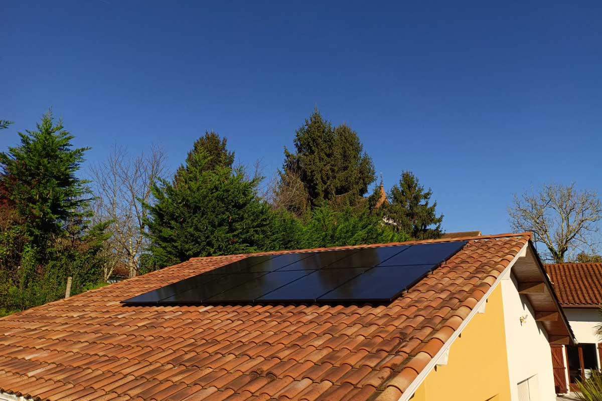 Installation centrale photovoltaïque sur toiture